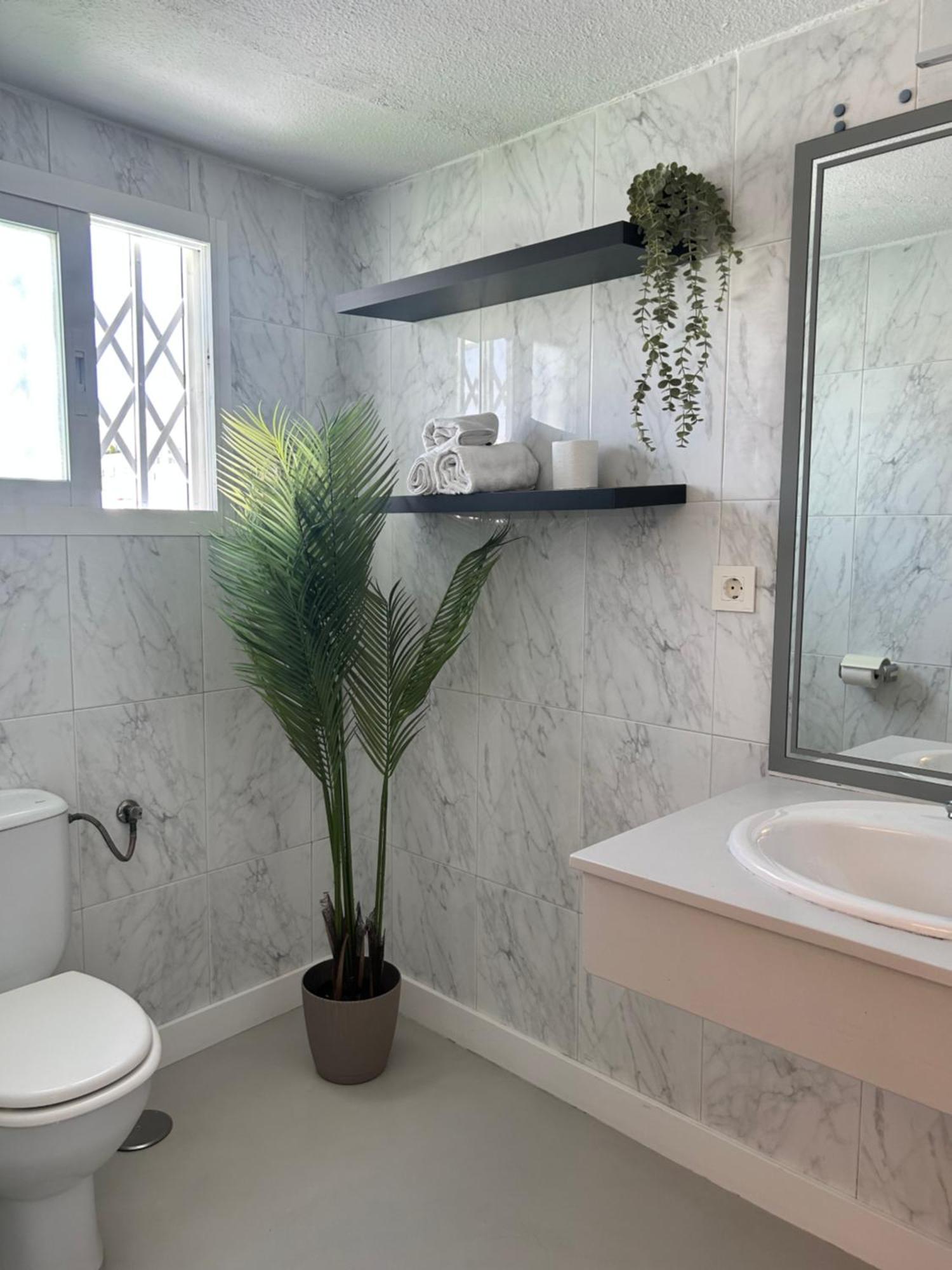 Hostal Berlin Marbella Dış mekan fotoğraf