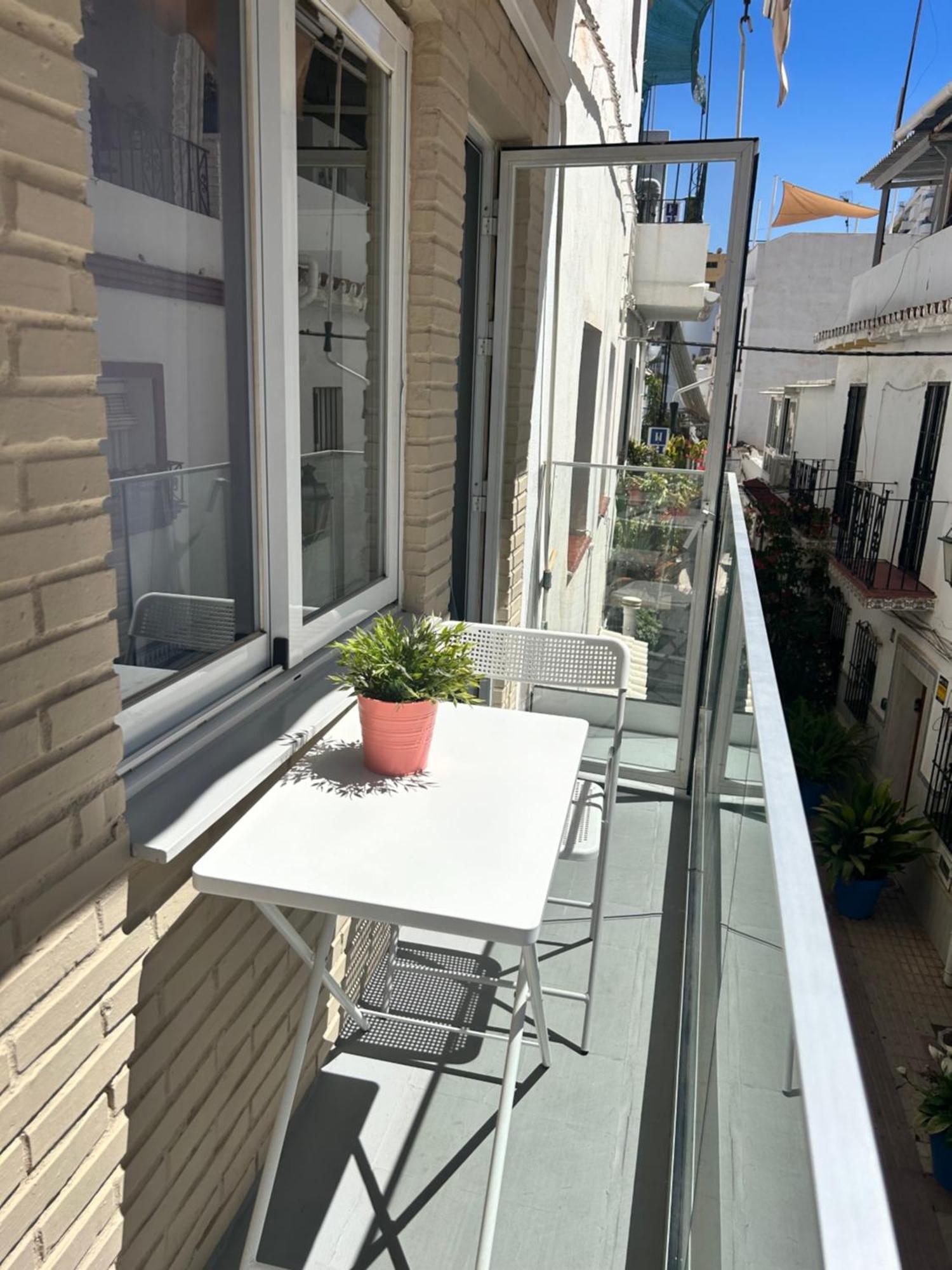 Hostal Berlin Marbella Dış mekan fotoğraf