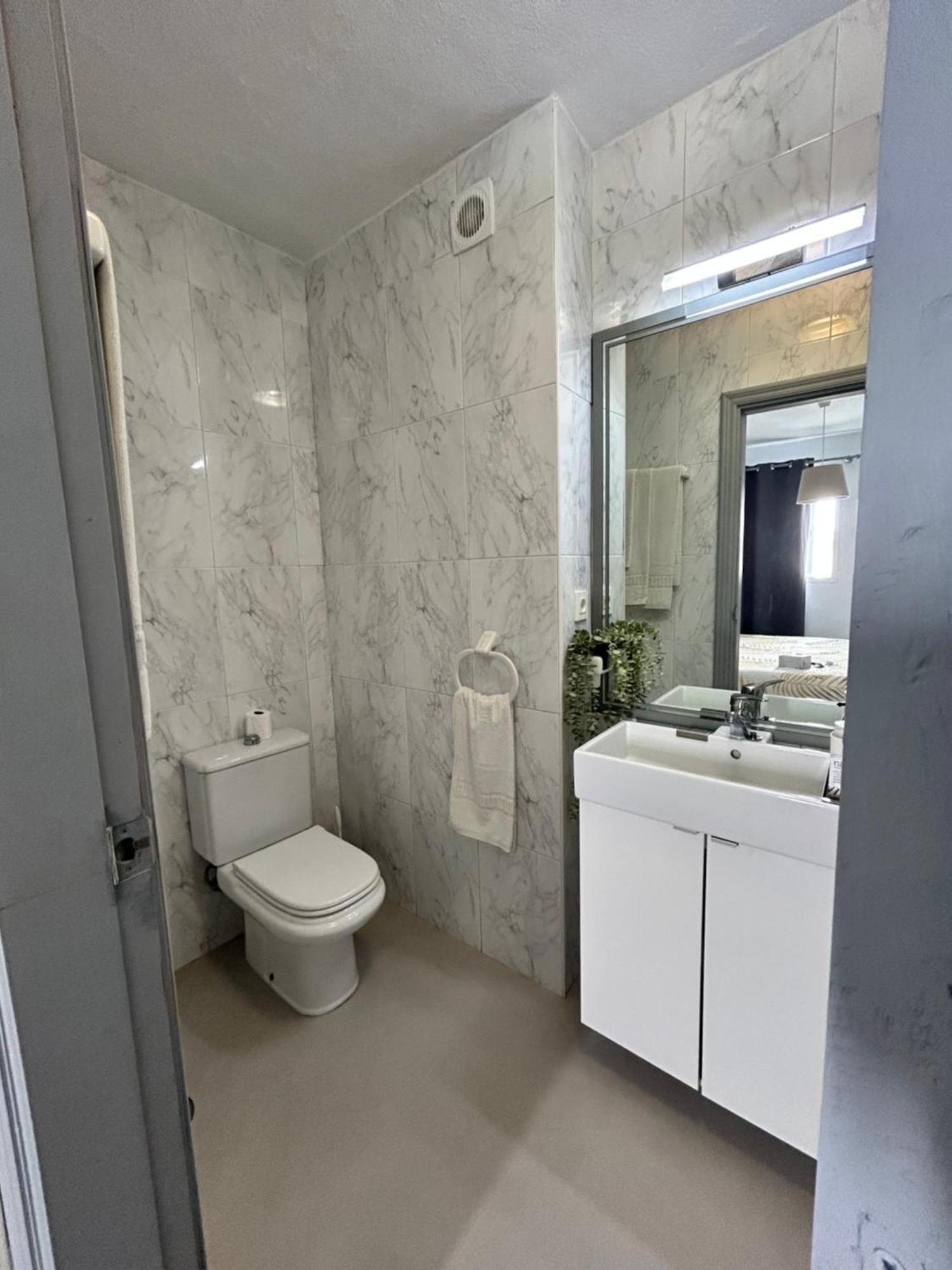 Hostal Berlin Marbella Dış mekan fotoğraf