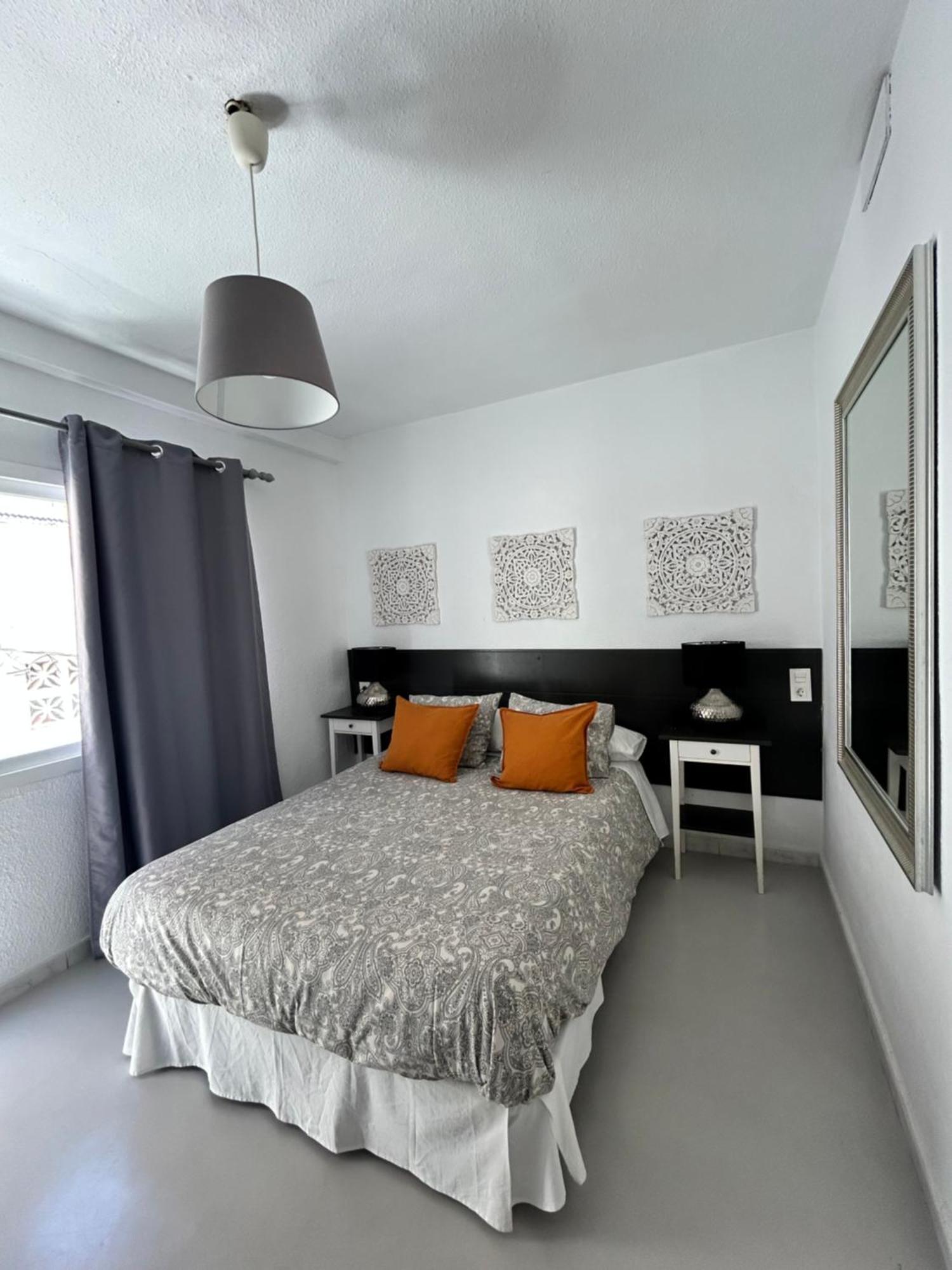Hostal Berlin Marbella Dış mekan fotoğraf