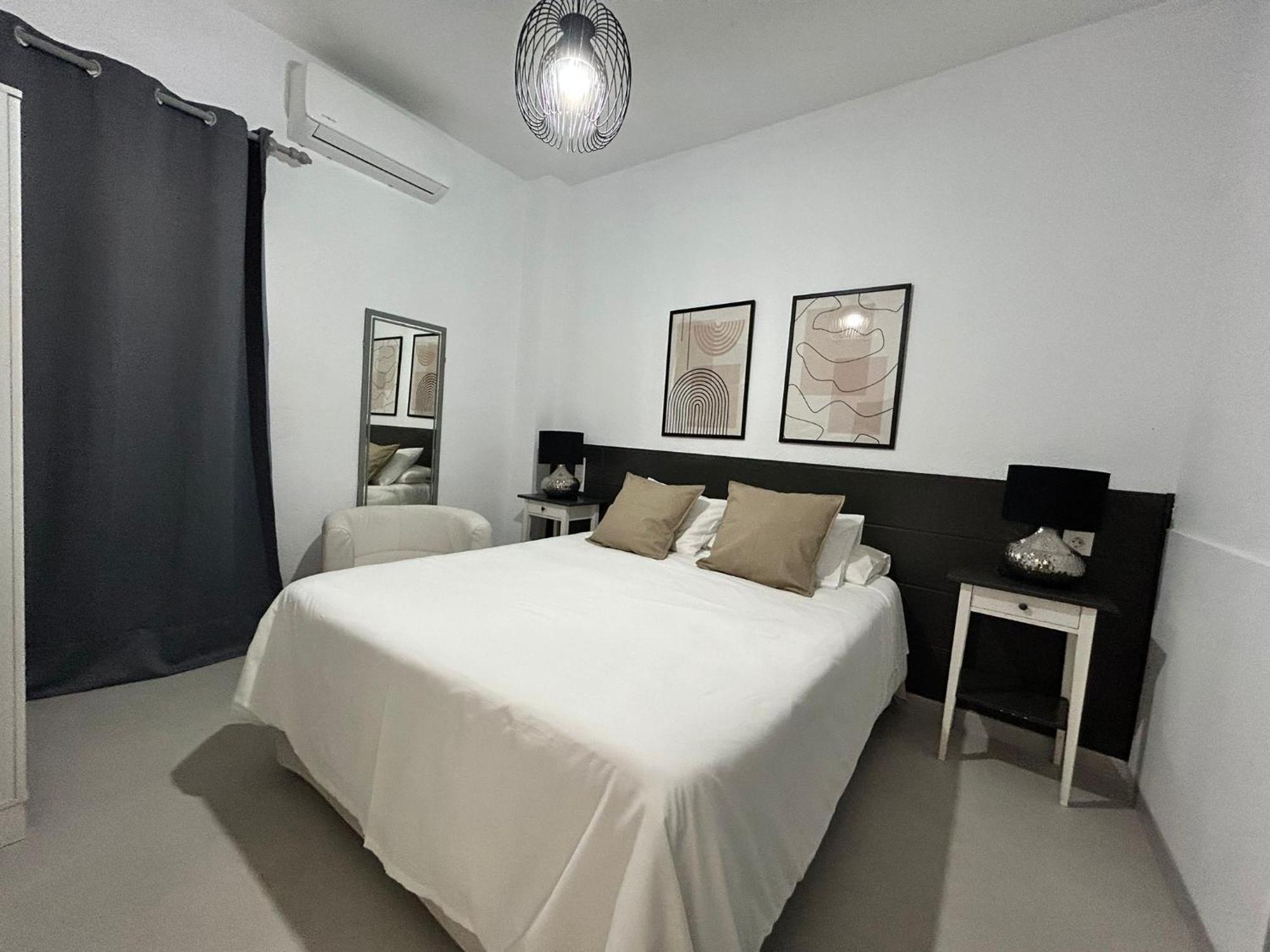 Hostal Berlin Marbella Dış mekan fotoğraf
